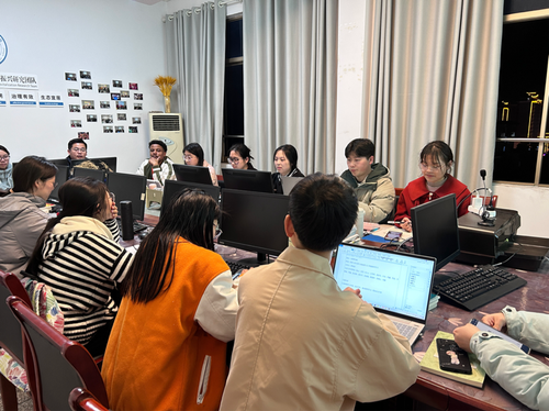 （图3 副院长蔡保忠博士在会议中指导）