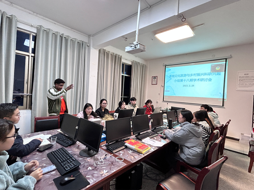 （图2 梅西博士对ChatGPT进行介绍）